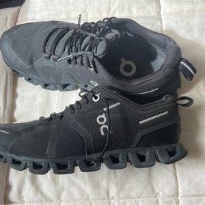 Black On sneakers